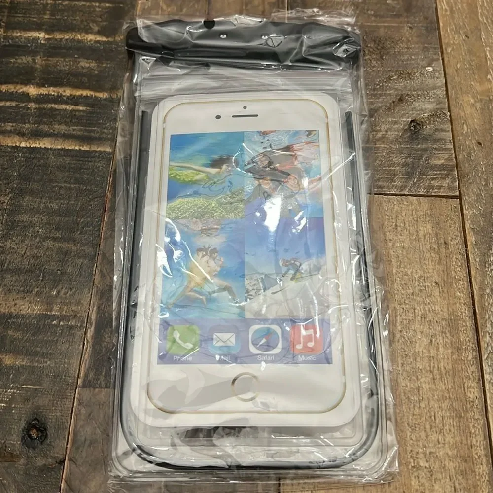 NEW IN BOX WATERPROOF CELL PHONE CASE IN BLACK